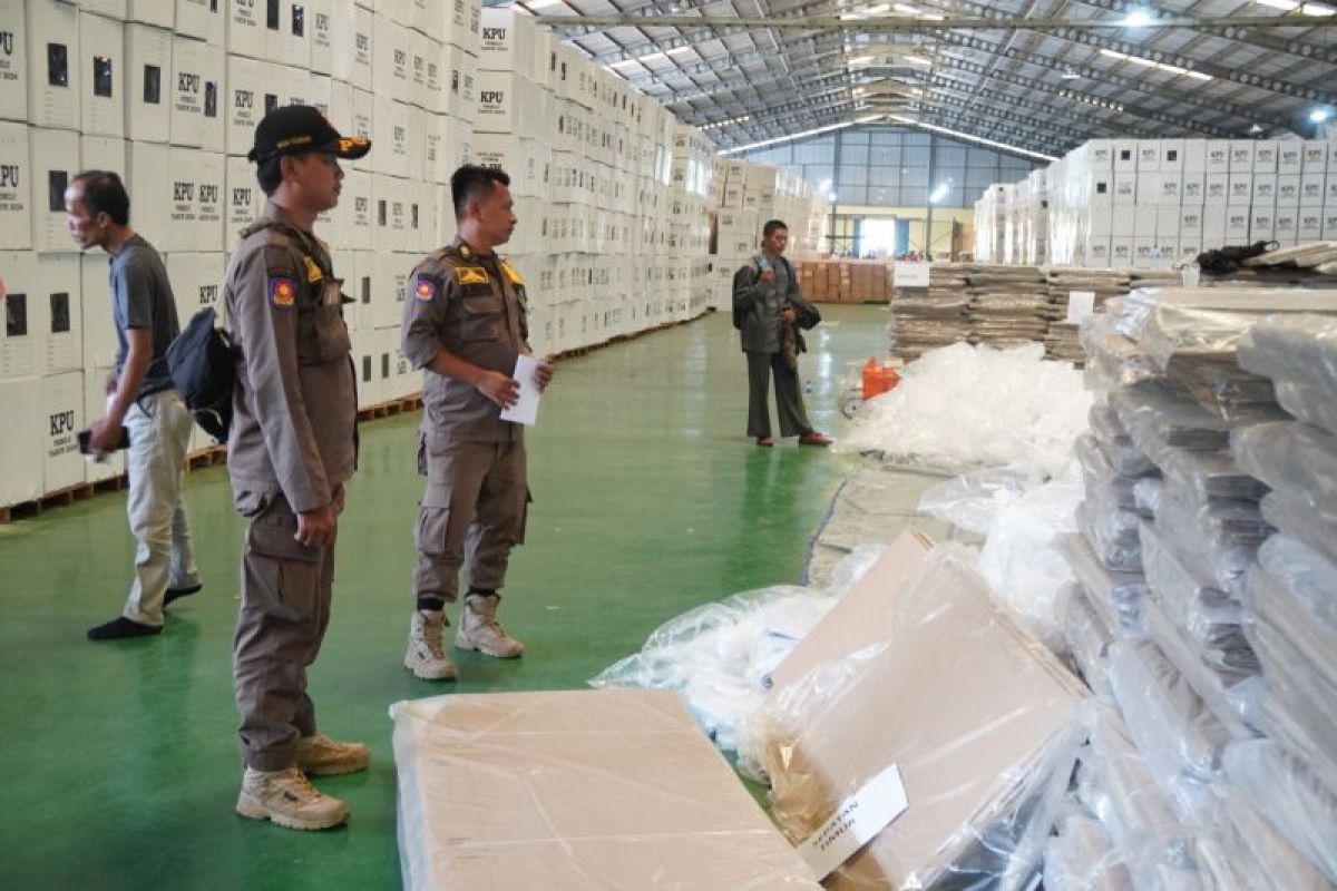 Satpol PP Tangerang kawal pendistribusian logistik Pemilu