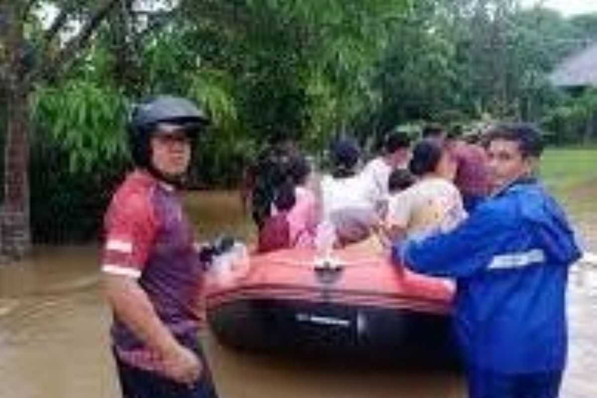 3.398 warga mengungsi akibat banjir
