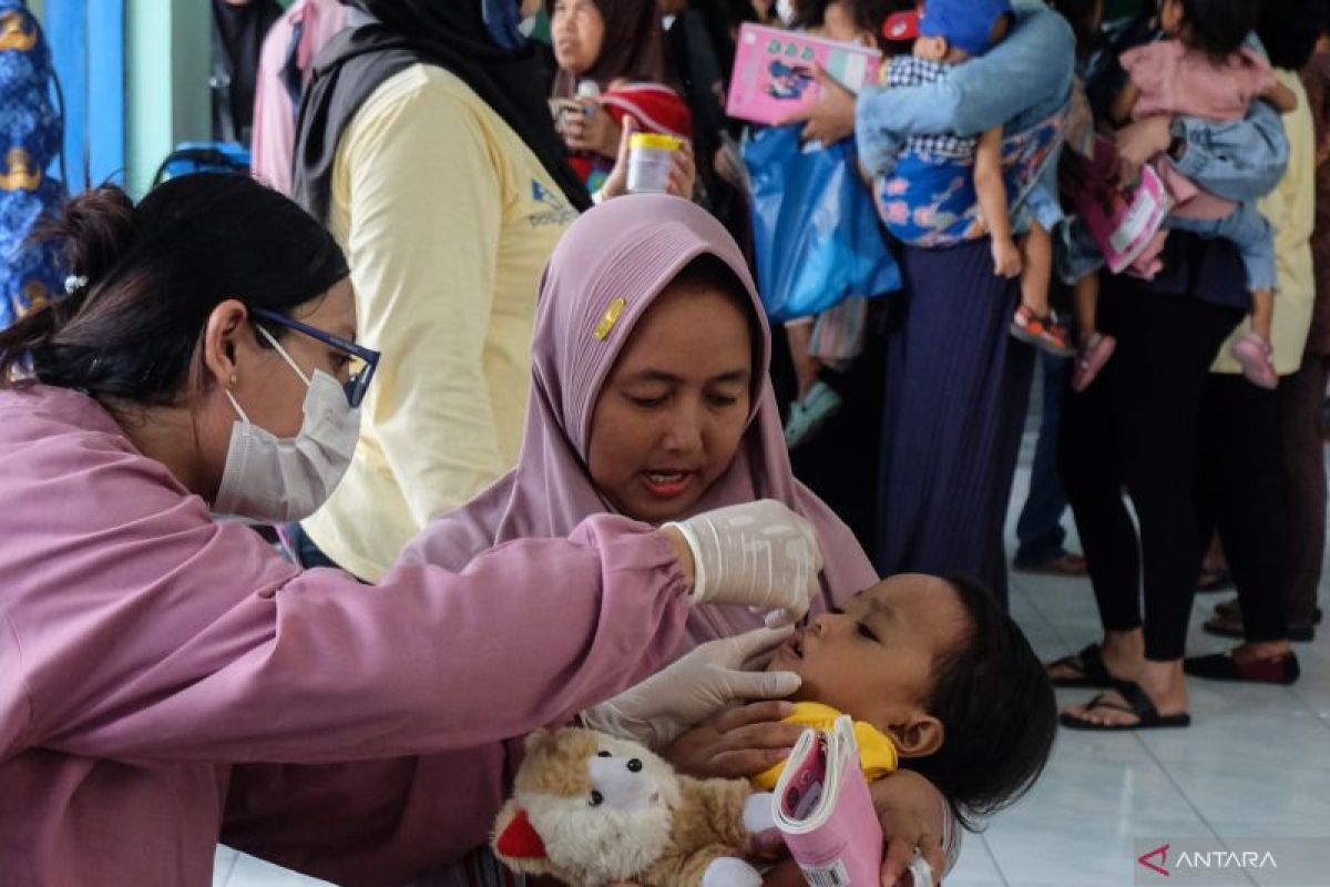 Warga penolak imunisasi polio anak diedukasi