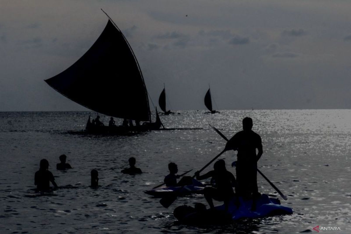 DPRD Situbondo dukung kenaikan tiket masuk Bahari Pasir Putih