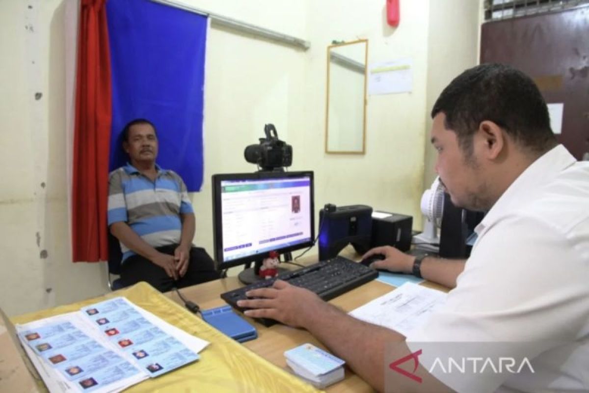 Pemkab Nagan Raya terbitkan 122 lembar surat pengganti KTP, ini sebabnya