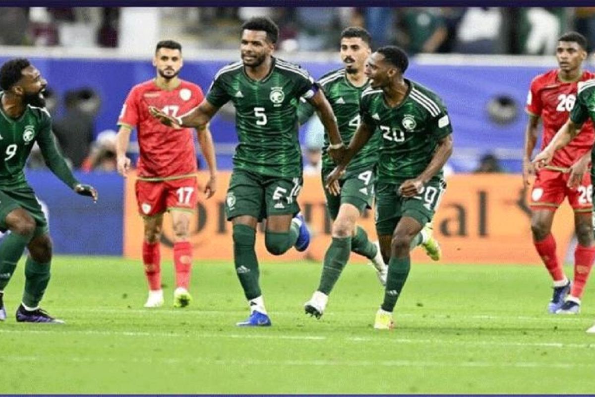Gol Ali Al Bulayahi berhasil bawa Arab Saudi menang dramatis 2-1 atas Oman