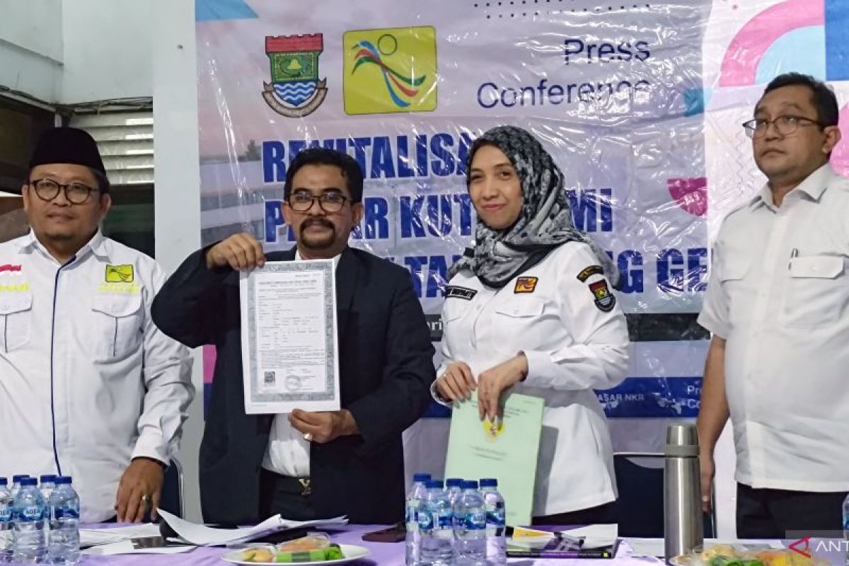 Perumda NKR Tangerang jawab laporan pedagang Pasar Kutabumi