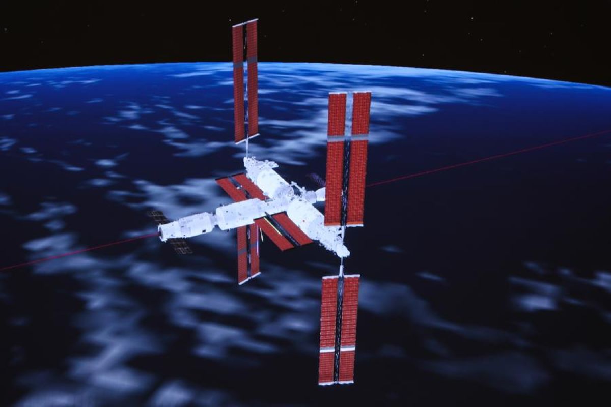 Wahana kargo China Tianzhou-7 sukses docking dengan stasiun antariksa