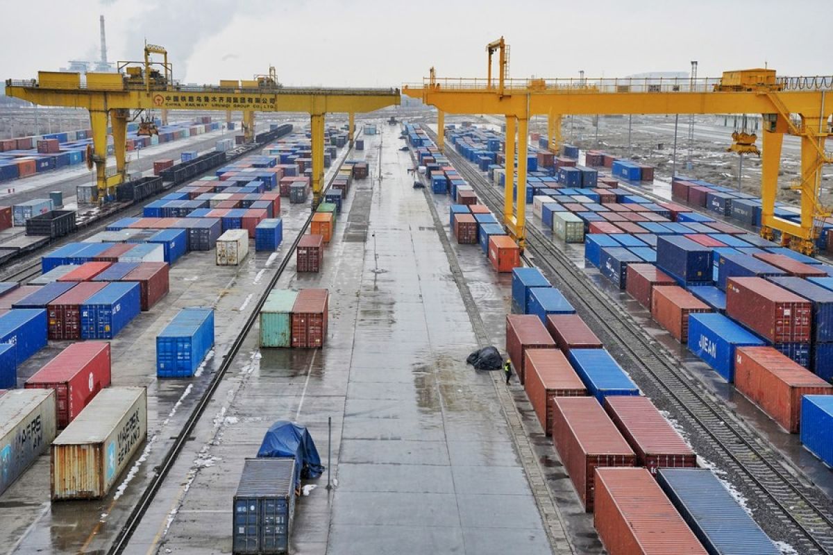 Pelabuhan Xinjiang tangani 70.000 perjalanan kereta kargo China-Eropa