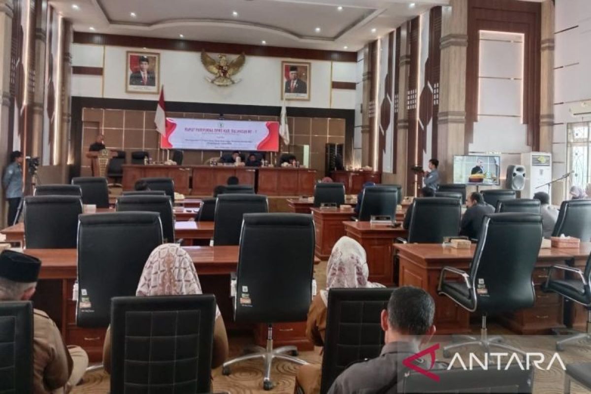 DPRD Balangan Rapat Paripurna bahas usulan 17 raperda