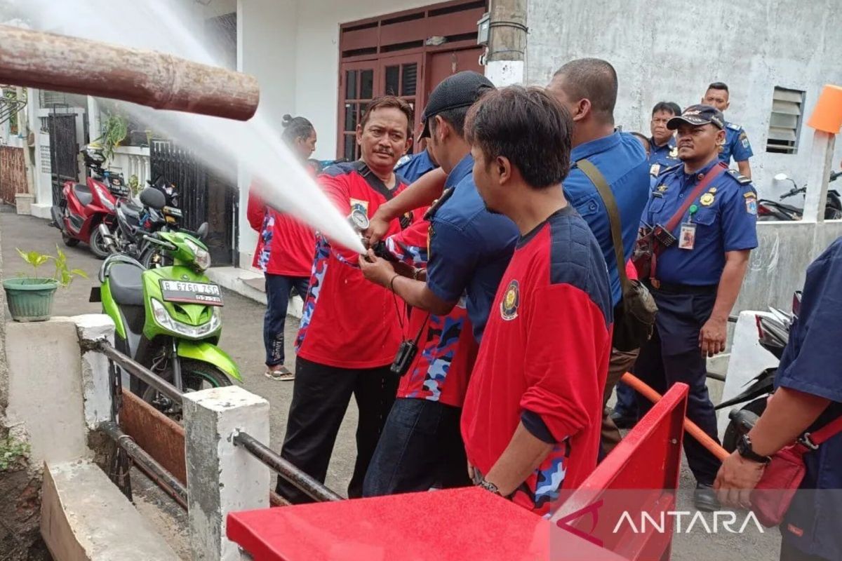 DPRD minta DKI bangun hidran mandiri di 267 kelurahan cegah kebakaran