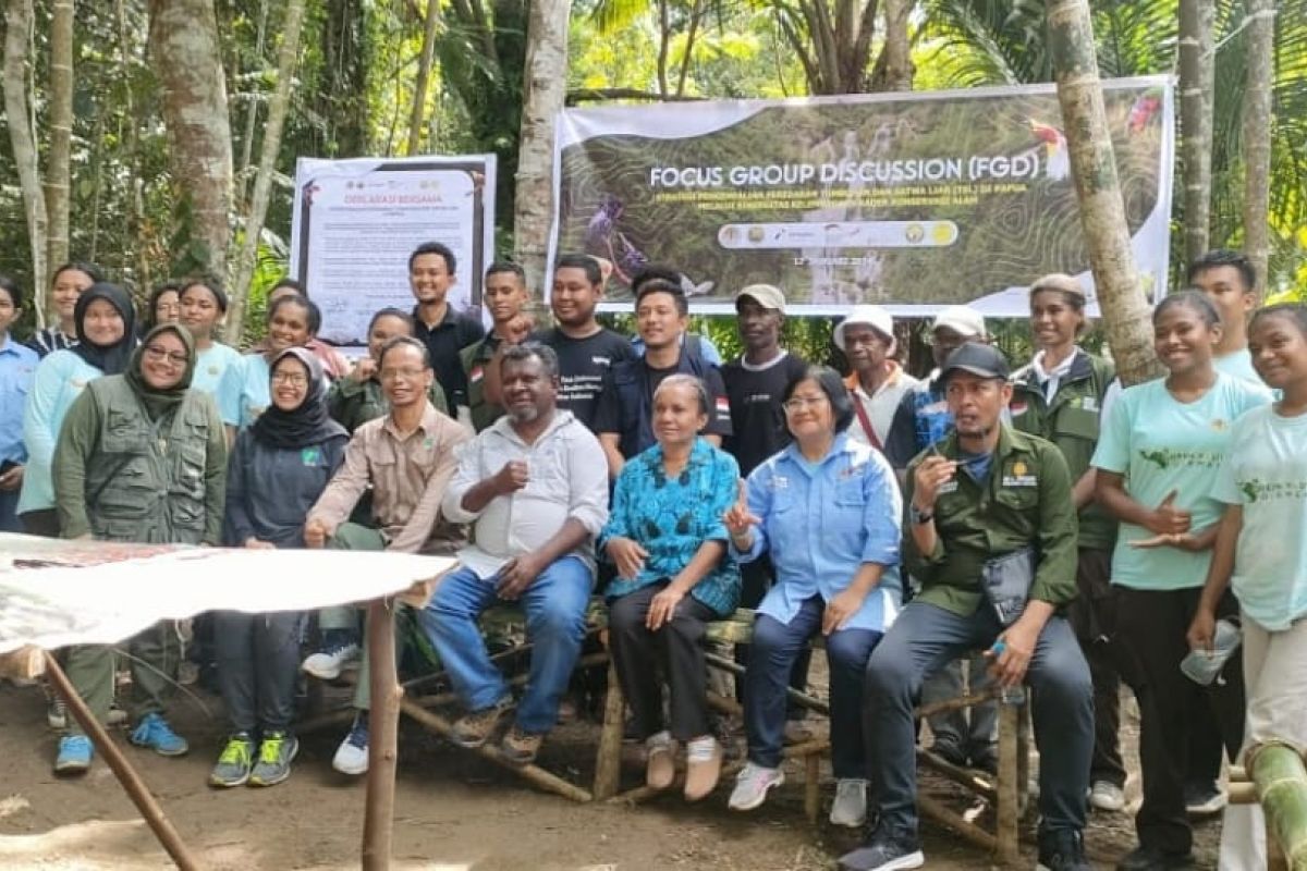 Pertamina Papua beri CSR membantu lestarikan burung cenderawasih