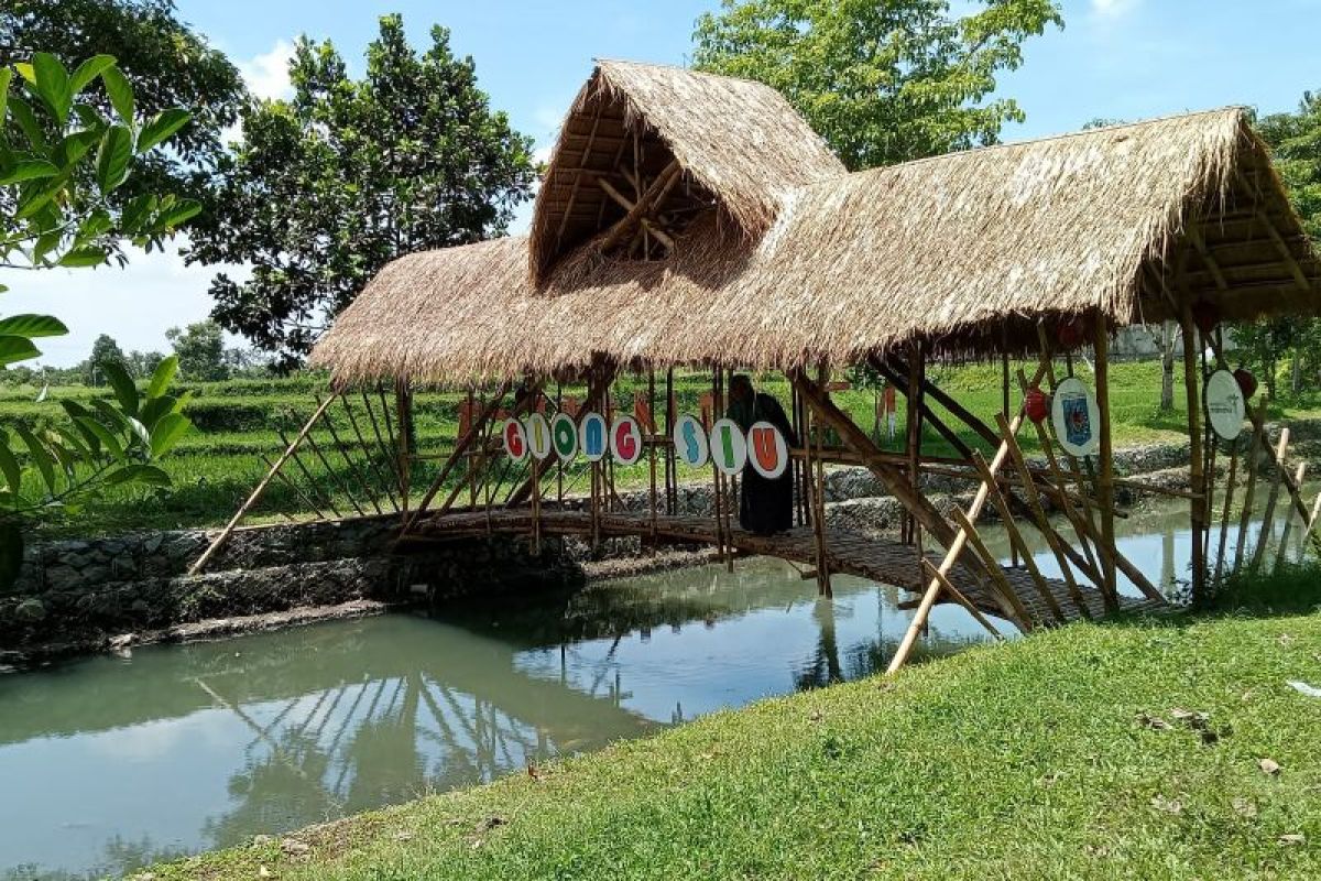 Pemkot Mataram diminta tata jalan menuju wisata "Giong Siu"