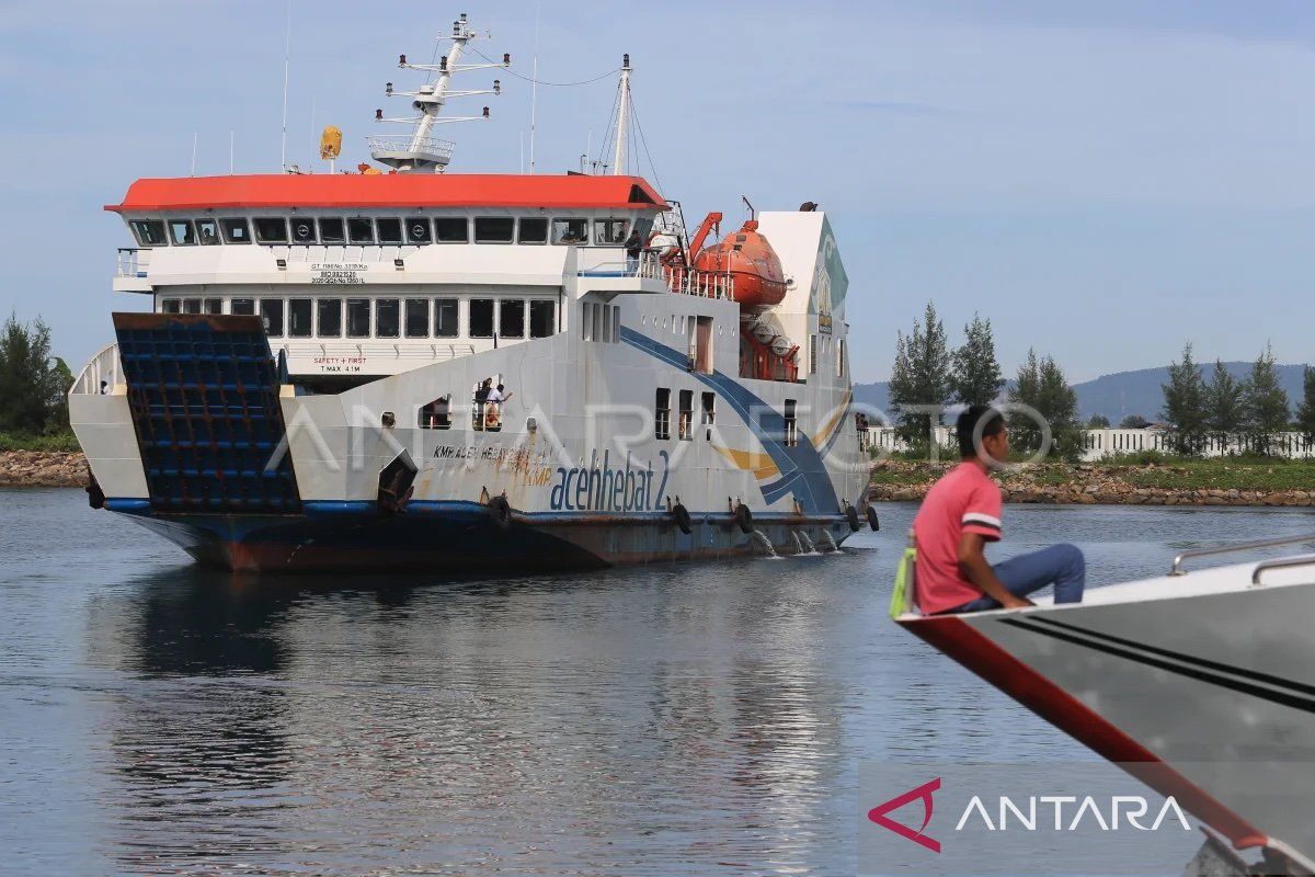 ASDP tetap layani hingga lima trip meski KMP Aceh Hebat docking