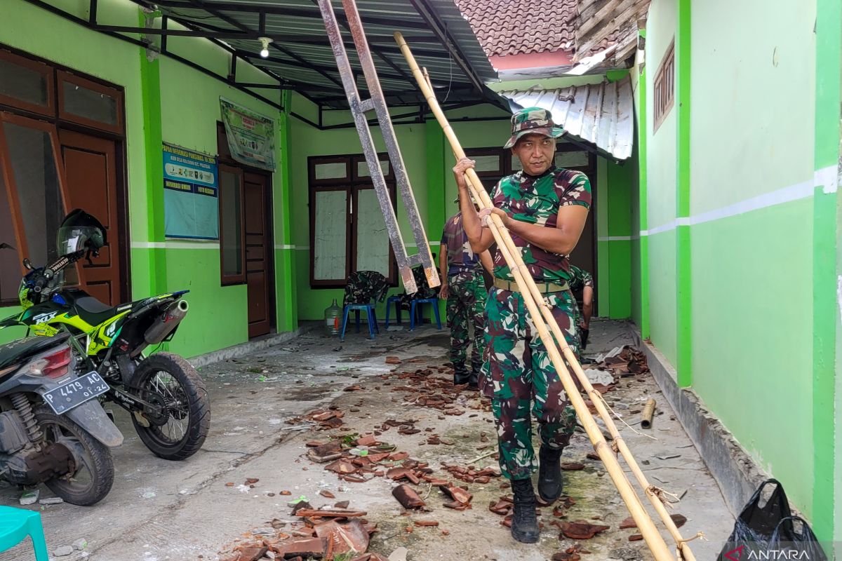 BPBD Bondowoso catat 190 rumah warga terdampak angin puting beliung