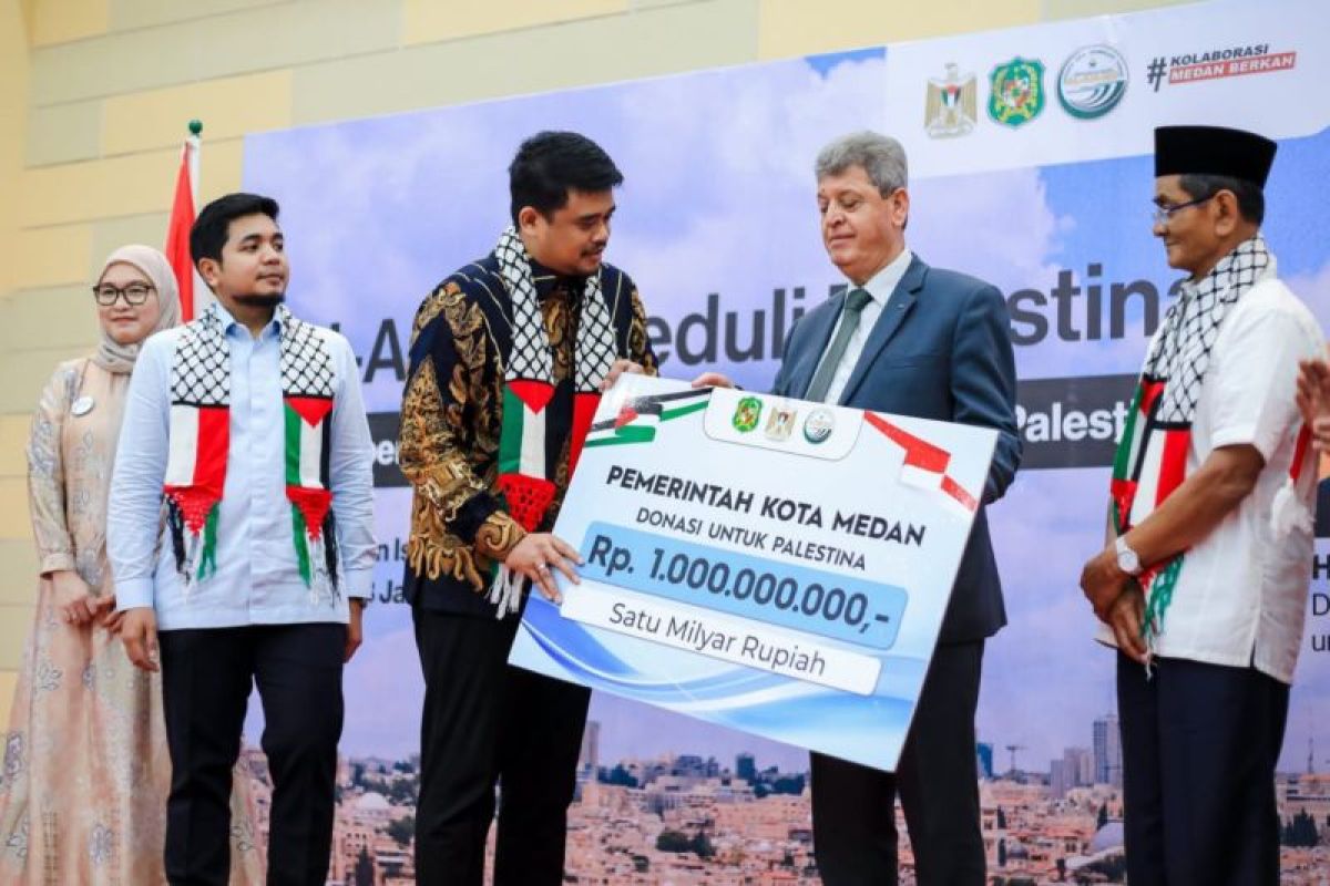 Wali Kota Medan serahkan donasi  pemkot Rp1 miliar ke Palestina