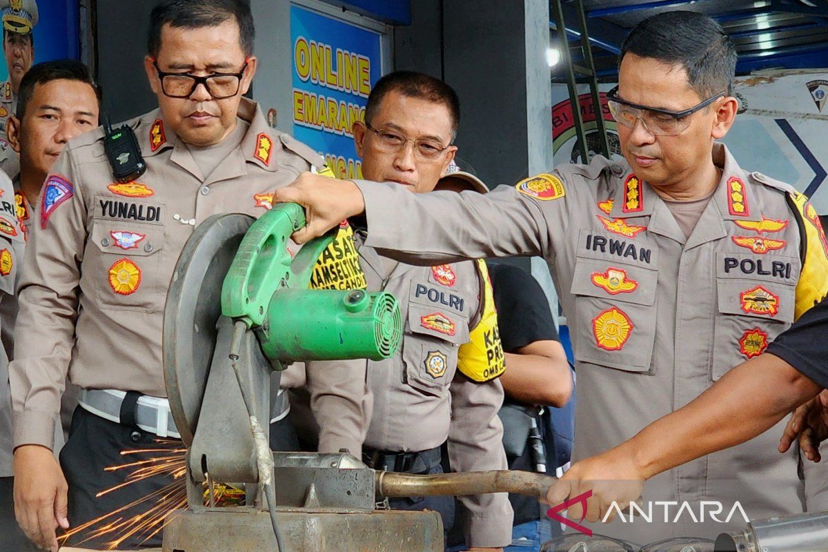 Polrestabes Semarang terima rongsokan knalpot bising hingga 700 kg