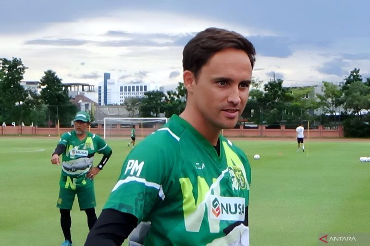 Liga 1: Paul Munster ajak Bonek penuhi Stadion GBT saat Persebaya lawan PSIS