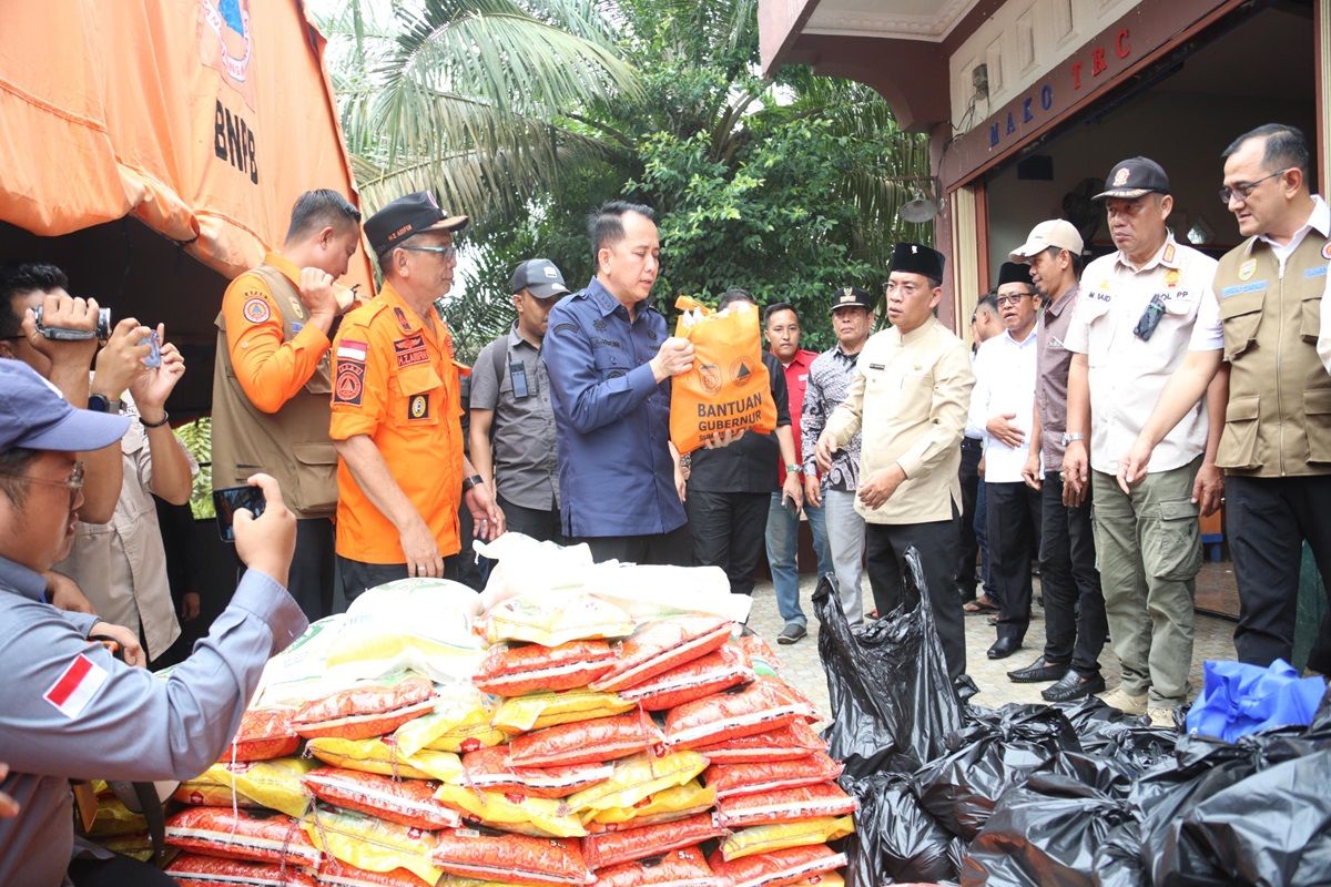 Pj Gubernur Sumsel serahkan bantuan untuk warga terdampak banjir Muratara