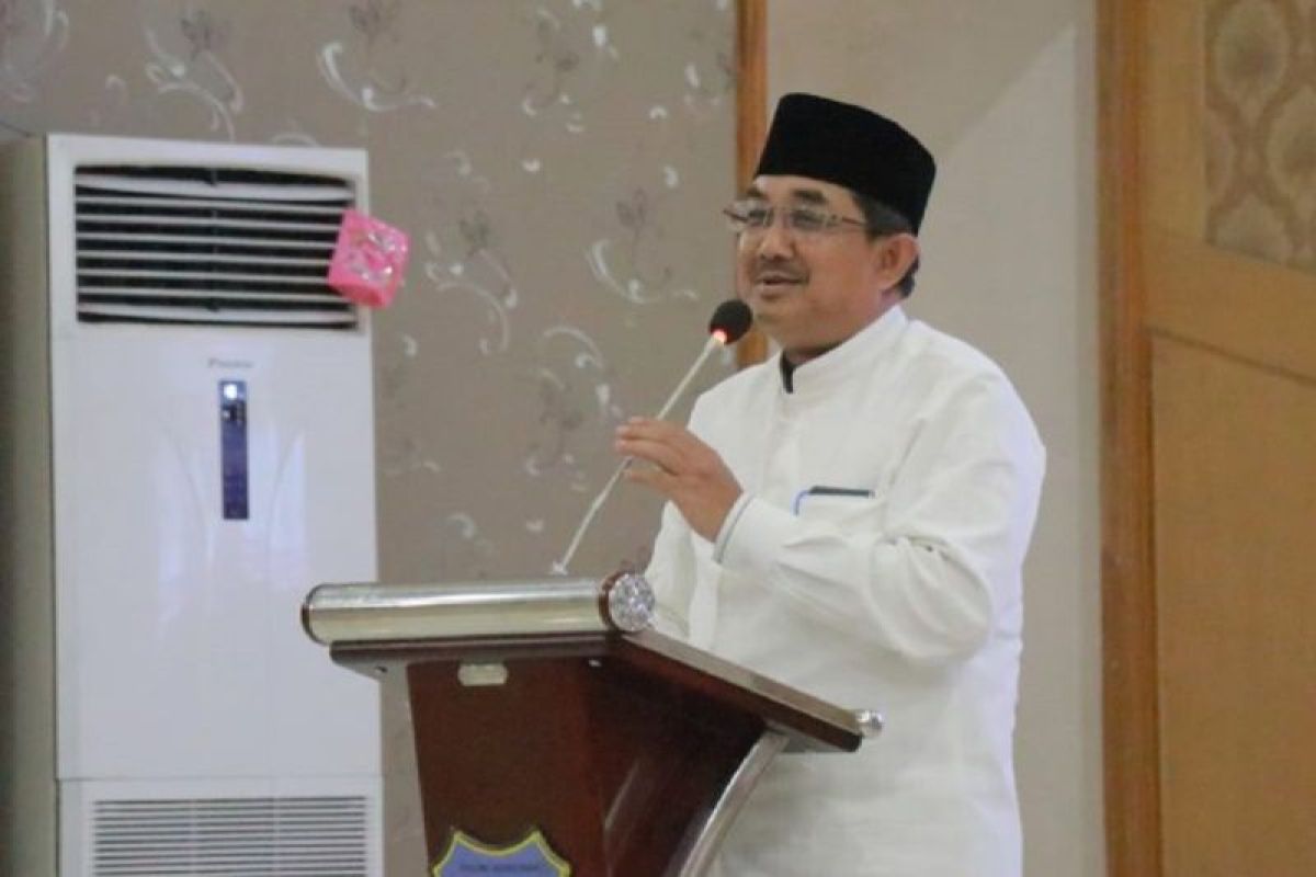 Anwar Sadat ingatkan kepala desa di Tanjabbar netral tak terlibat politik praktis pemilu 2024