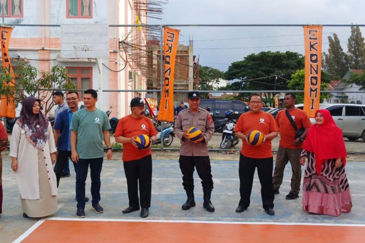 Pelajar Banda Aceh-Aceh Besar lakoni turnamen voli ekonomi Unmuha