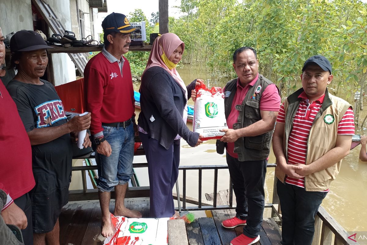 Kapuas Hulu salurkan bantuan bagi korban banjir