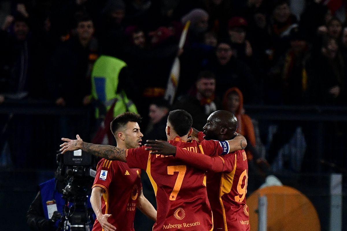 AS Roma kembali ke jalur kemenangan setelah hajar Frosinone 3-0