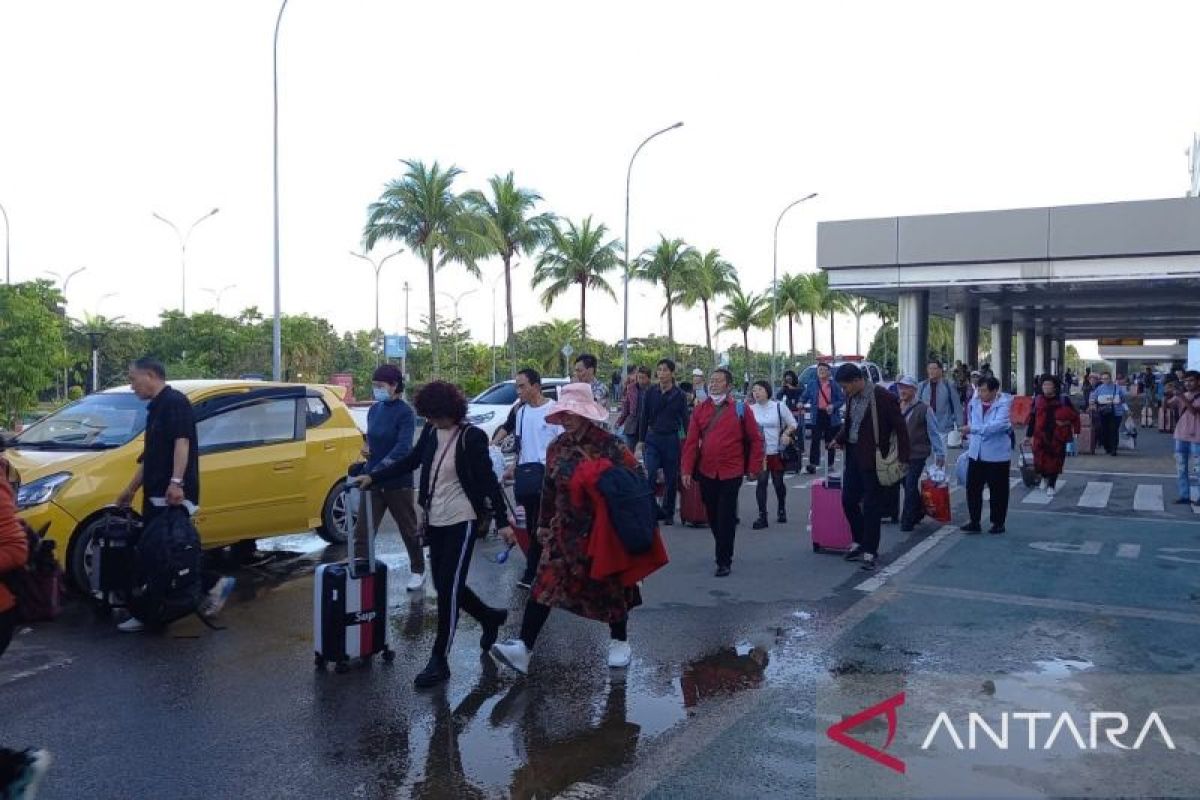 133 penumpang penerbangan perdana dari China tiba di Batam
