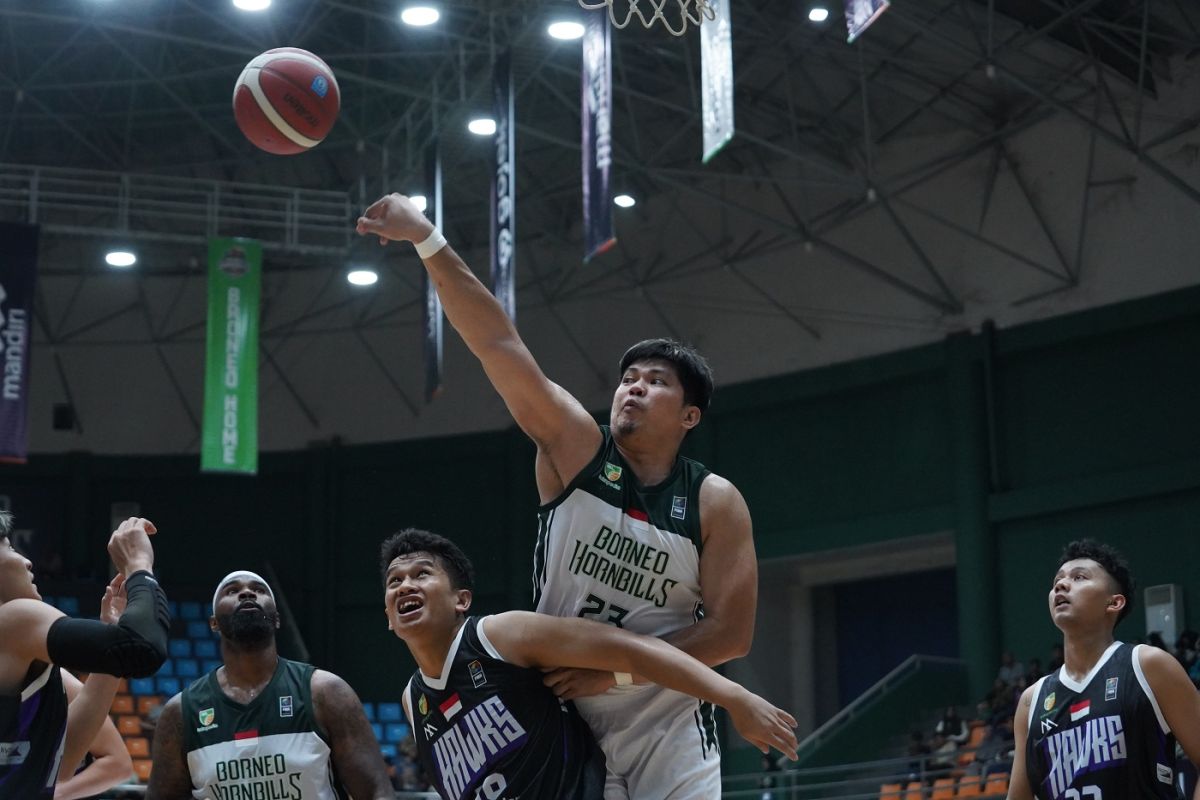 Tim basket Hawks kalahkan Borneo Hornbills lewat overtime