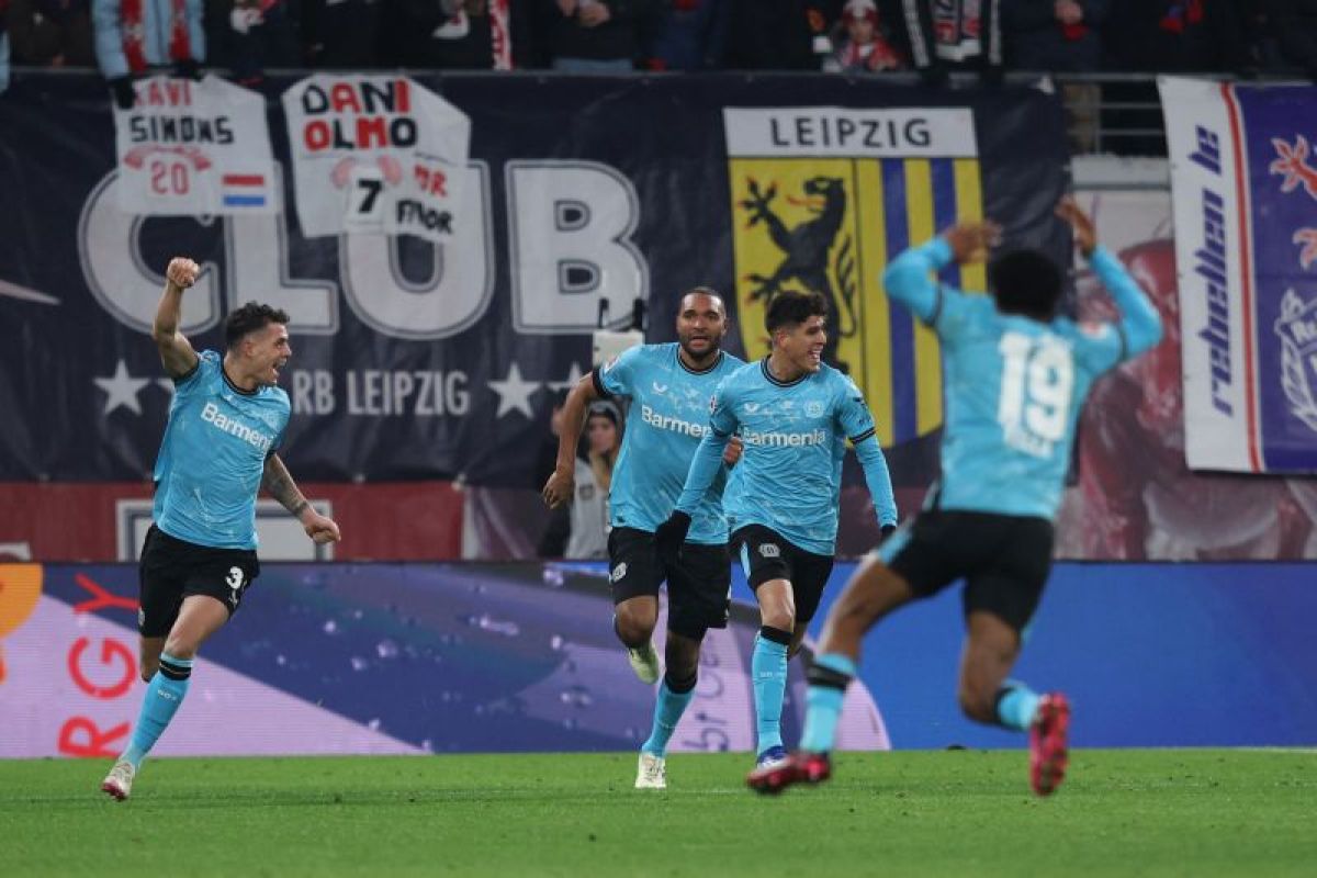 Liga Jerman: Gol dramatis Hincapie bawa Leverkusen kalahkan Leipzig 3-2