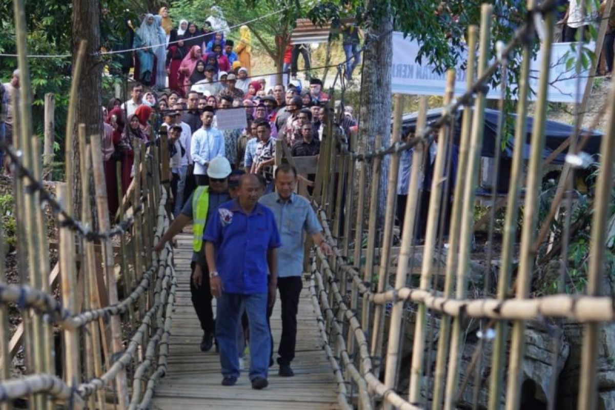 Pemkab Langkat bangun jembatan yang hanyut terkena dampak banjir di Bahorok