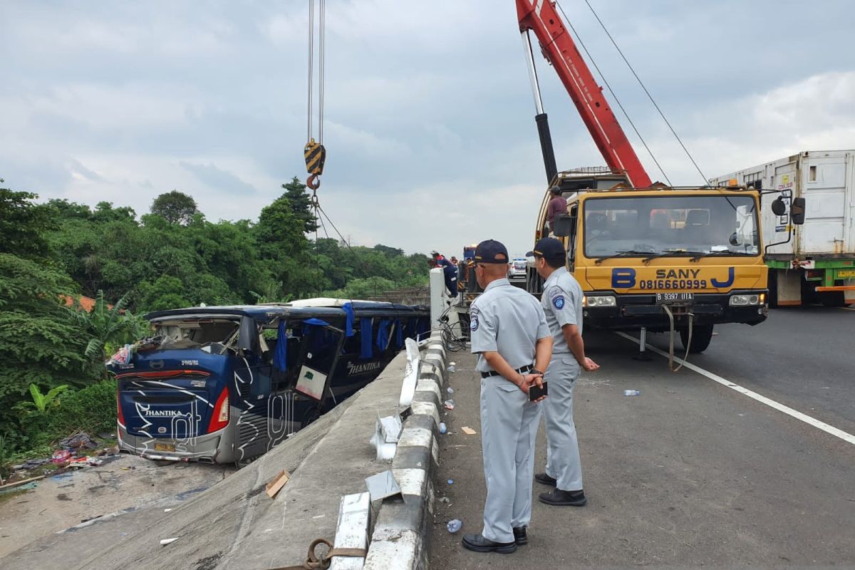 Jasa Raharja jamin korban kecelakaan Bus PO Shantika di Tol Pemalang