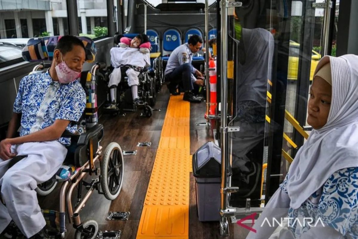 Legislator dukung DKI tingkatkan fasilitas bus sekolah disabilitas