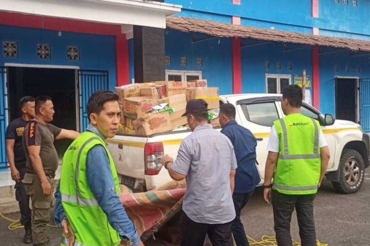 Bukit Asam bantu bahan makanan untuk korban banjir di Sumsel