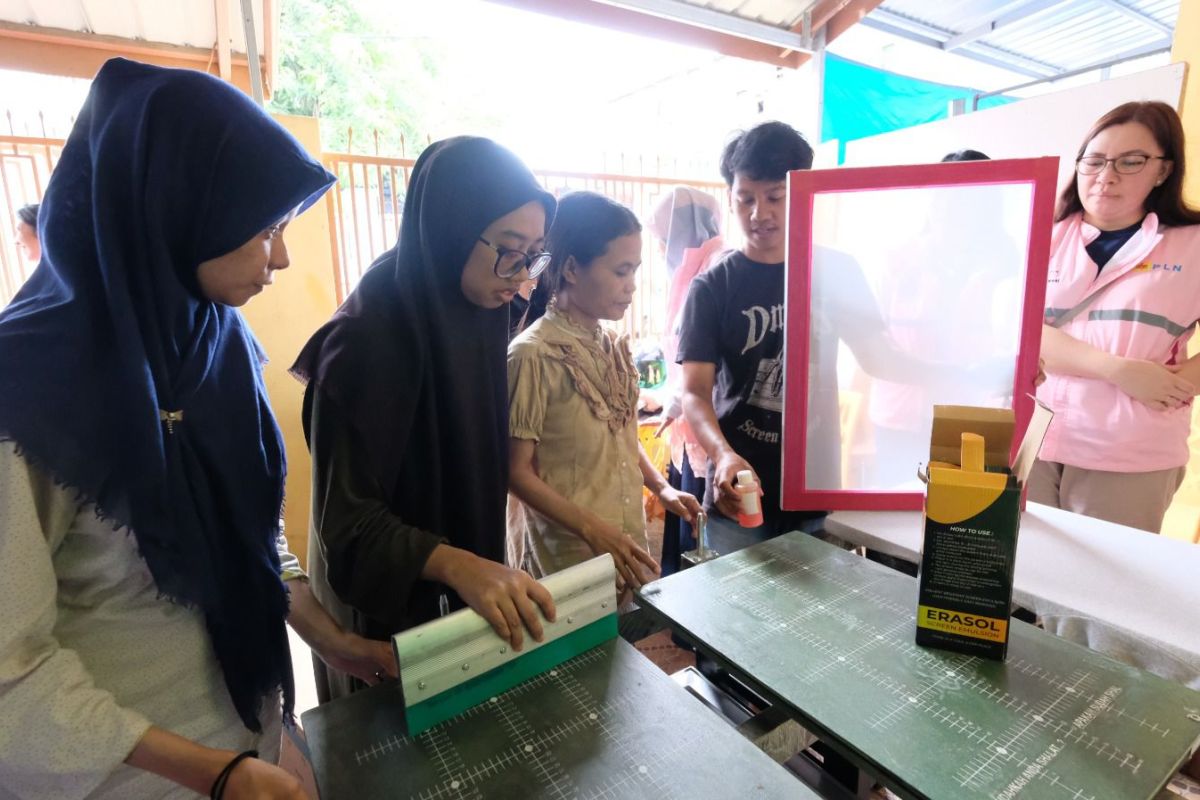 Peduli kelompok rentan, Srikandi PLN dukung pemberdayaan melalui volunteeringprogram, dari Tata Boga hingga Holtikultura