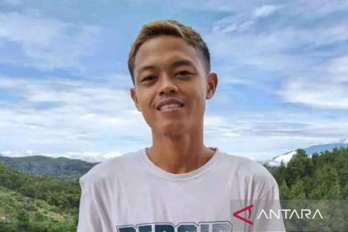 Ibunda Deden berharap anaknya yang hilang di laut Sukabumi ditemukan