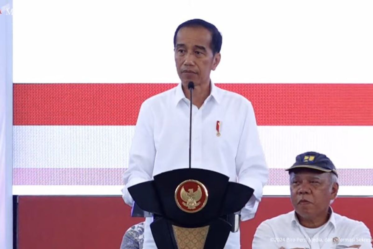 Ban mobil Jokowi bocor saat kunjungan kerja ke Jawa Tengah, benarkah?