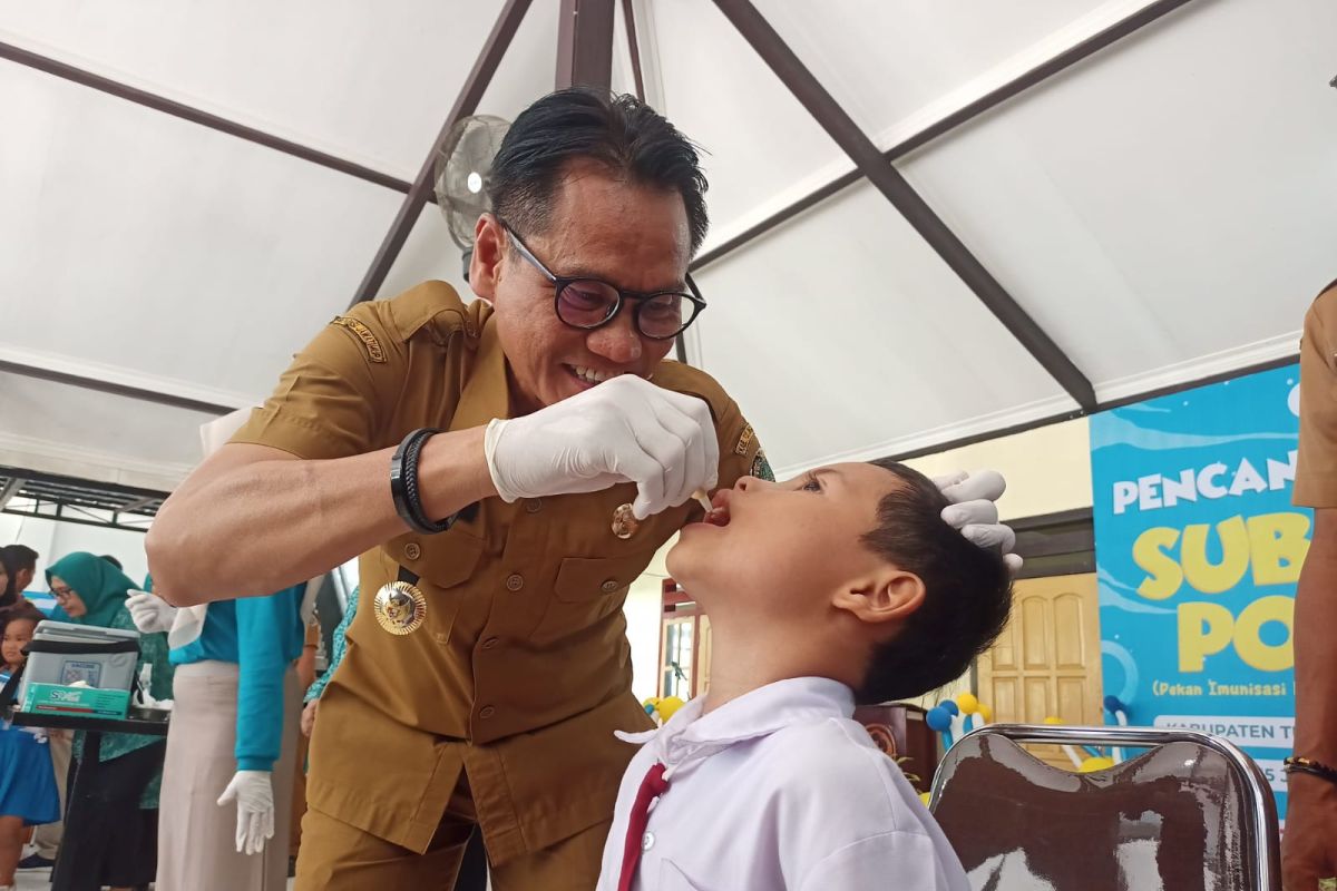 Misinformasi! Vaksin polio tetes upaya Kemenkes bahayakan anak Indonesia