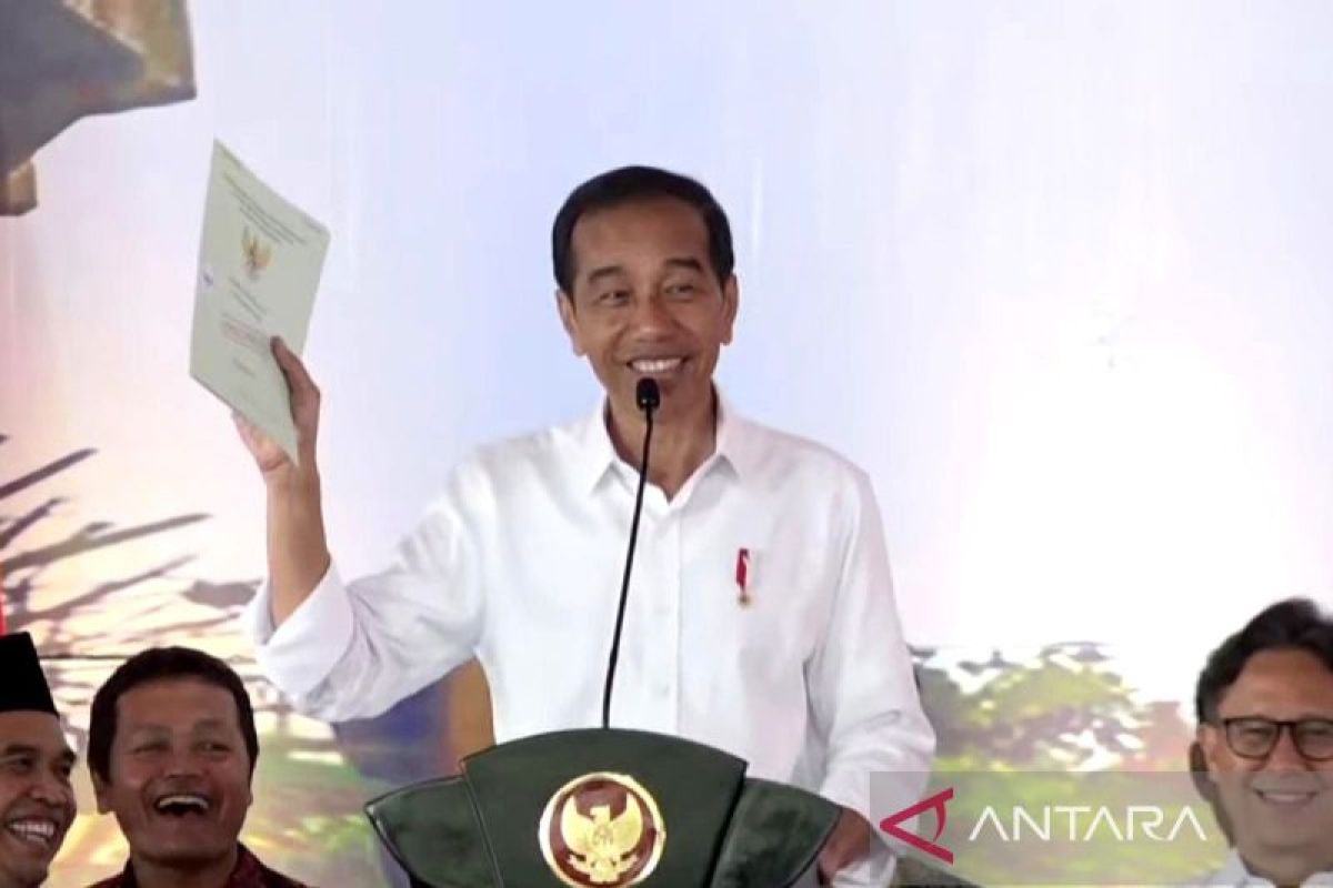 Jokowi sees land certificates as key to ending land disputes