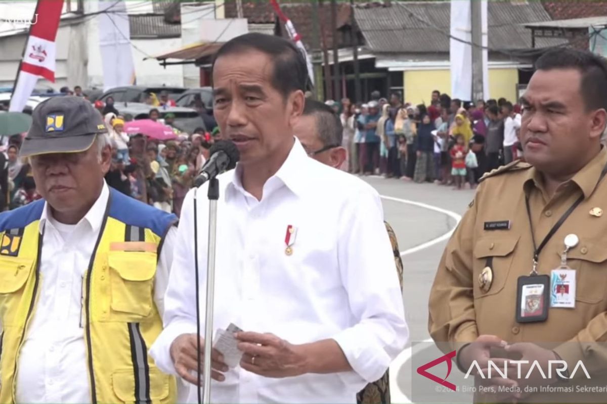 Presiden Jokowi meresmikan Inpres Jalan Daerah Purwodadi-Blora