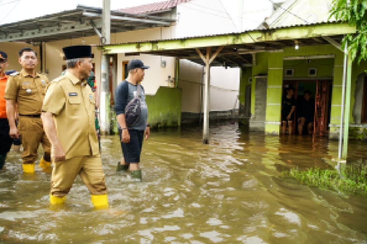 PJ Bupati Apriyadi keliling Sekayu sambangi warga terdampak banjir