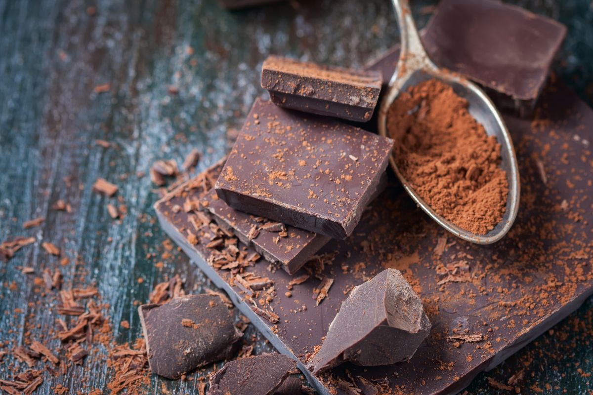 Konsumsi cokelat hitam beri manfaat turunkan hipertensi esensial
