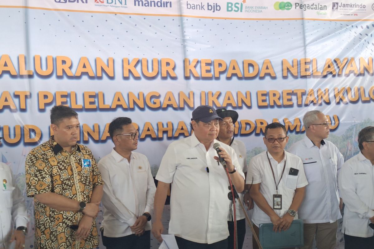 Airlangga tinjau kondisi tanggul di Desa Eretan Kulon