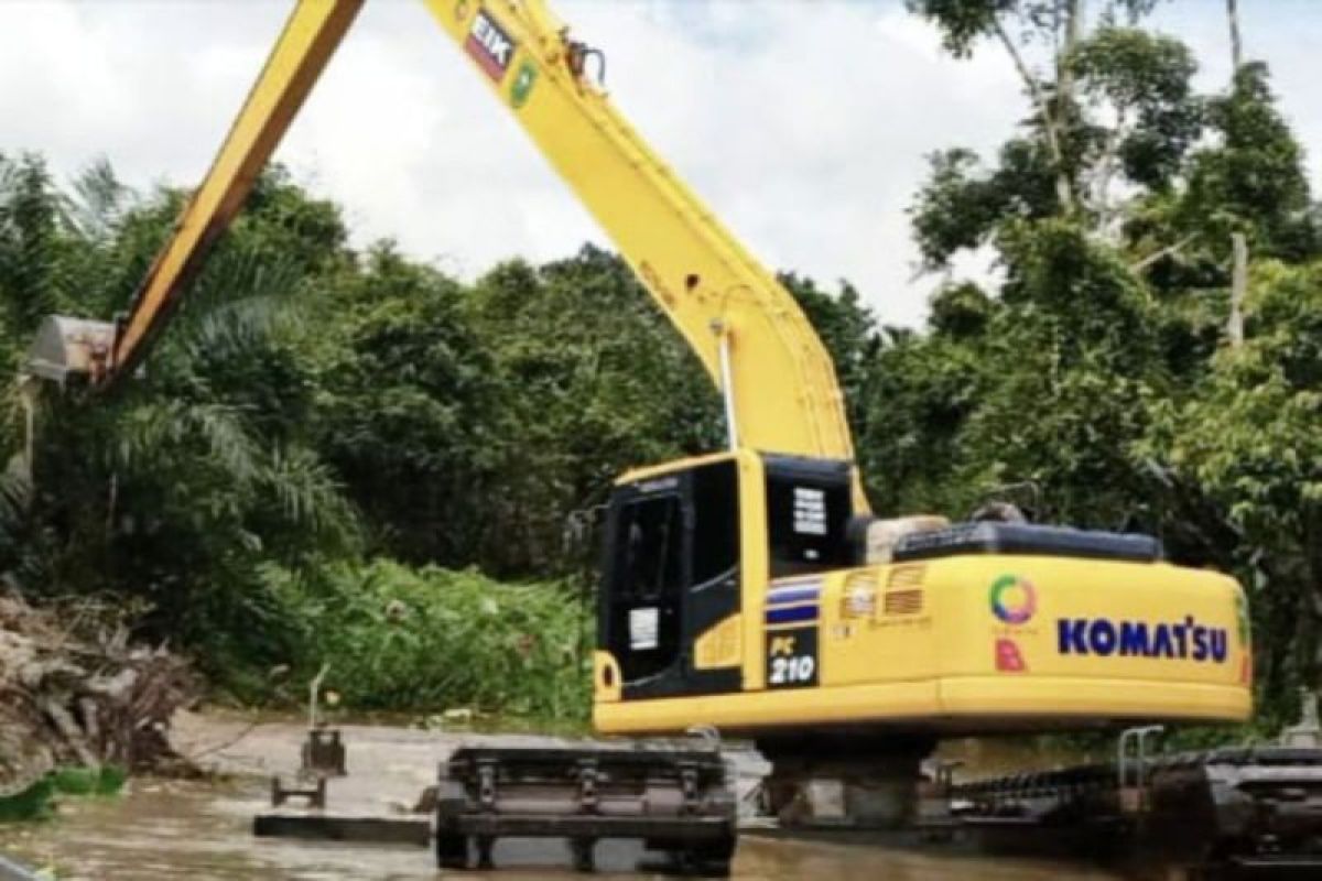 Pemerintah Provinsi Riau normalisasi 10 km Sungai Reteh