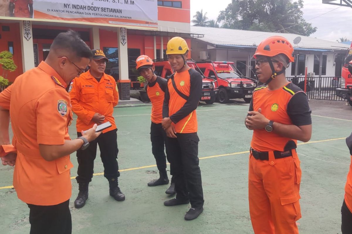 Tim SAR gabungan cari nelayan tenggelam  di perairan Kabupaten Kukar