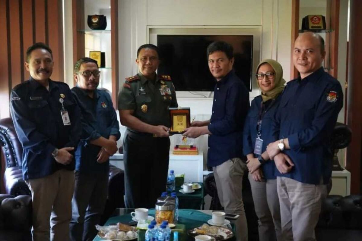 Pangdam XIII/Merdeka terima  kunjungan KPU Sulawesi Utara