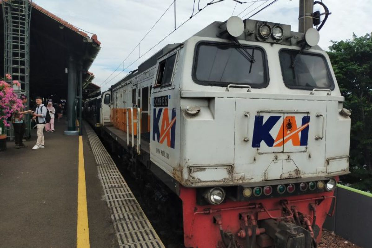 PT KAI melayani rute ke Garut dan Banjar dari Stasiun Gambir