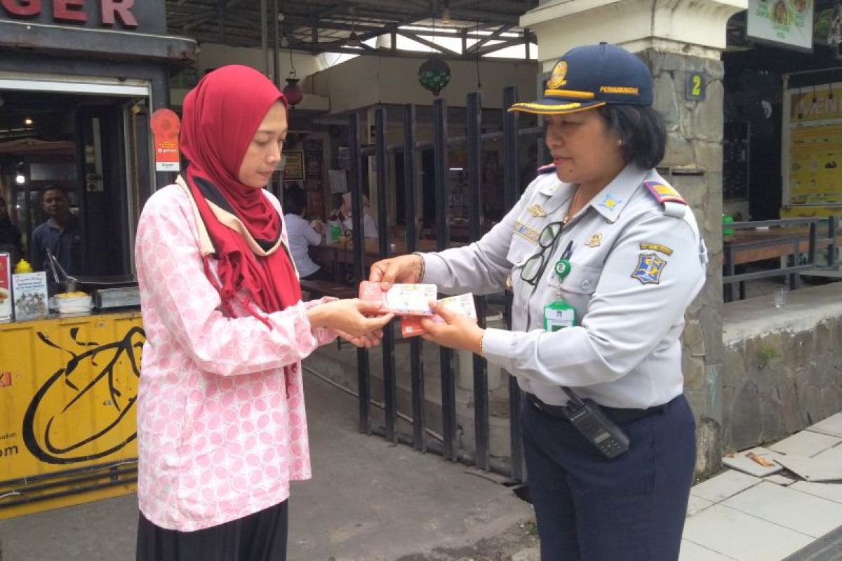Dishub Surabaya tak berlakukan pembayaran parkir tunai cegah kebocoran PAD