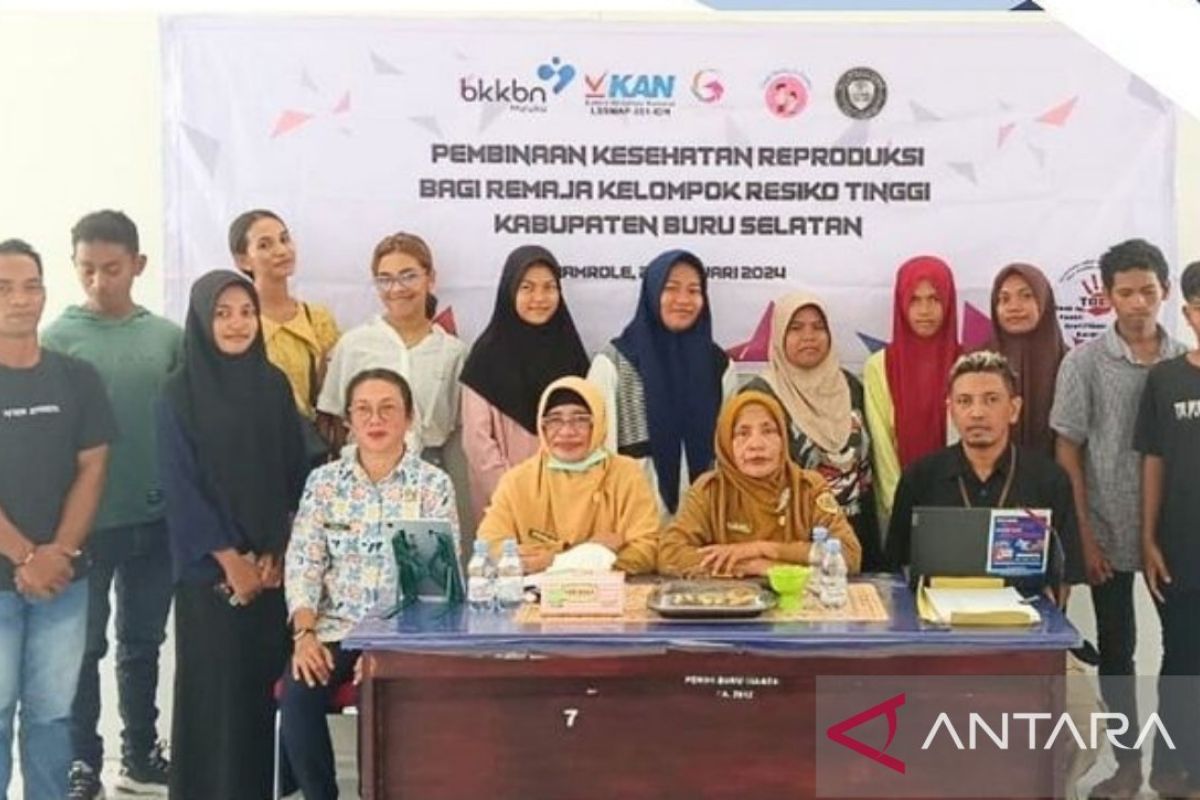 BKKBN Maluku sosialisasikan  kesehatan reproduksi di Buru Selatan
