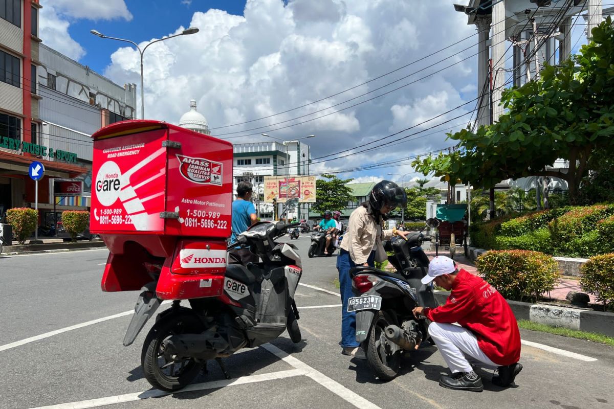 Honda Care melayani konsumen dari kendala motor di jalan hingga servis