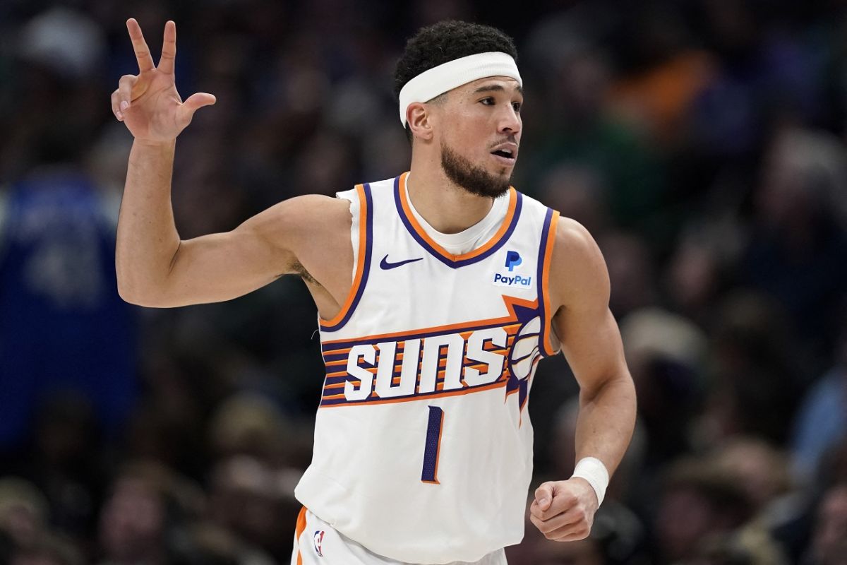 Booker cetak 46 poin di kemenangan ketujuh Suns