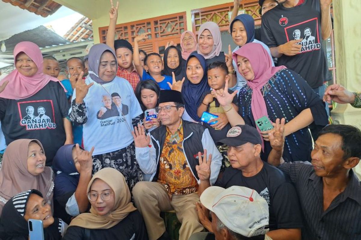 Cerita Mahfud makan di rumah warga di Lampung