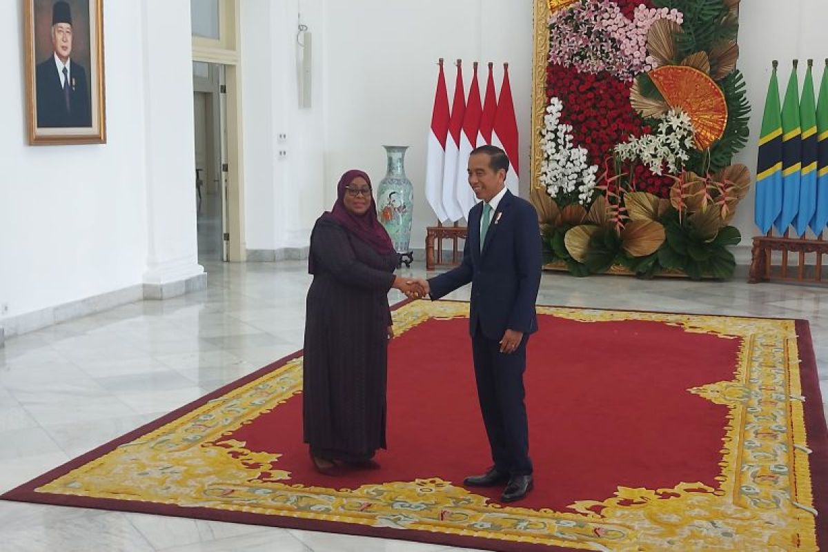 Jokowi receives visit of Tanzanian President at Bogor Palace