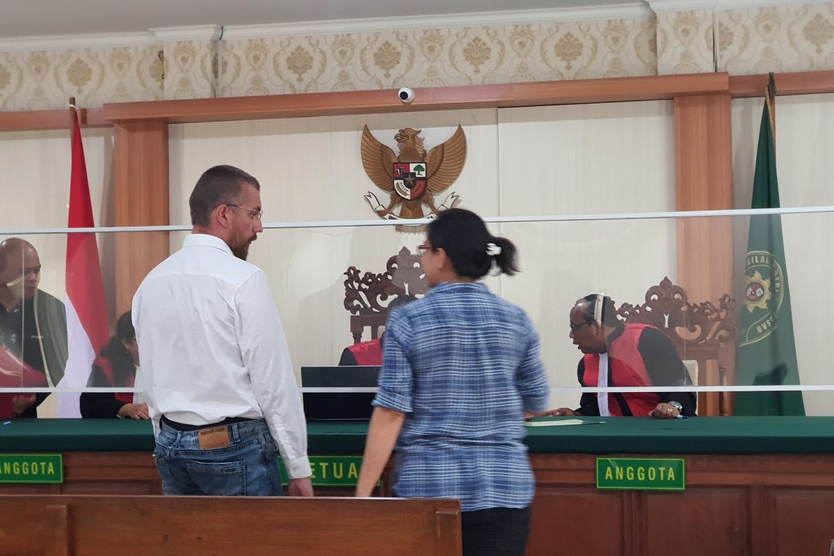 Hakim PN Denpasar memvonis WNA Rumania 10 bulan penjara dalam kasus narkotika